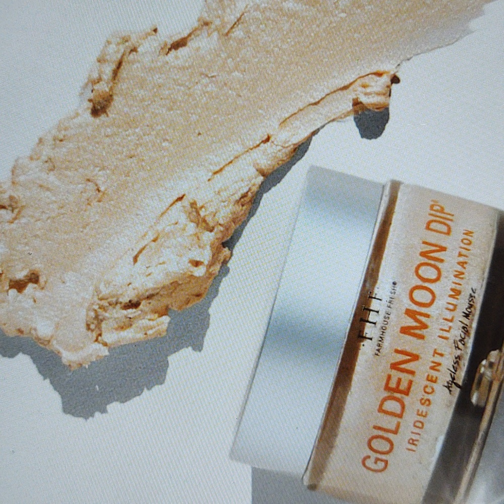 Farmhouse Fresh Golden Moon Dip Iridescent Facial Mousse - Cream - Picture 6 of 6